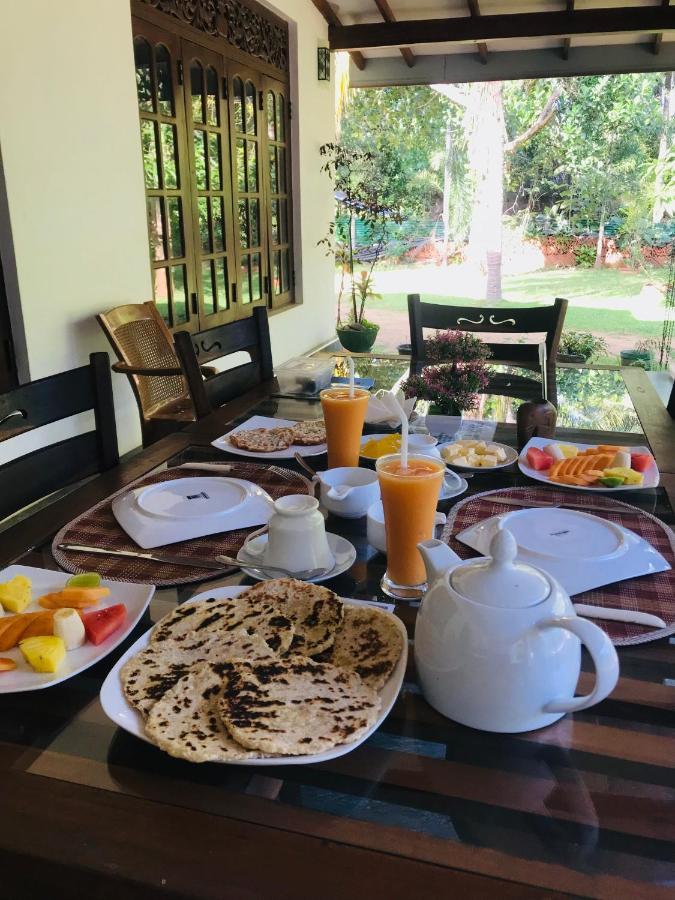 סיגירייה Wijesiri Family Guest House מראה חיצוני תמונה