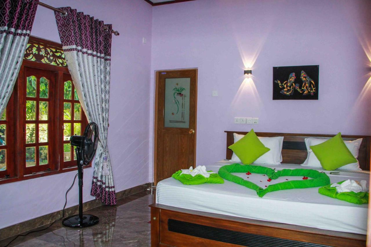 סיגירייה Wijesiri Family Guest House מראה חיצוני תמונה