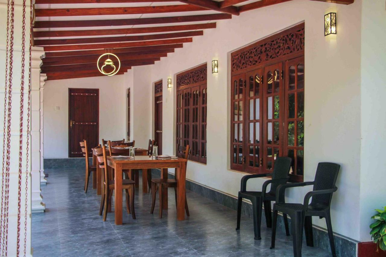 סיגירייה Wijesiri Family Guest House מראה חיצוני תמונה