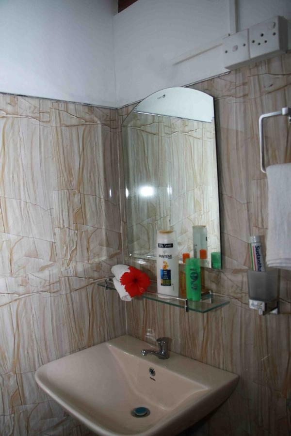 סיגירייה Wijesiri Family Guest House מראה חיצוני תמונה
